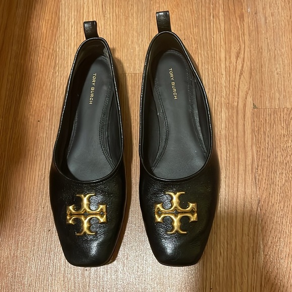 - Tory Burch Flats - Picture 1 of 13